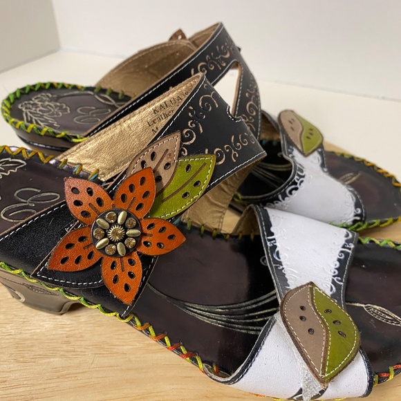 Elite By Corkys Size 8 Kalua Sandals  Multi Colored Art to Wear Wearable Art - Picture 3 of 10